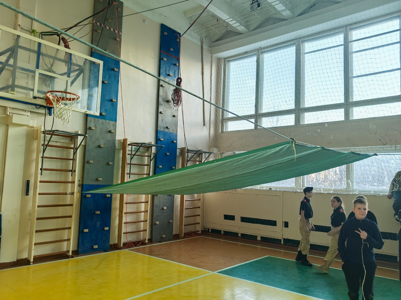 На специально подготовленных в спортивном зале заданий для участников Зарницы 2.0..